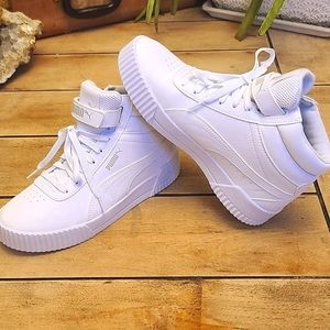 Brand NEW All White Leather Womens PUMA Hightop Sneakers Size 9